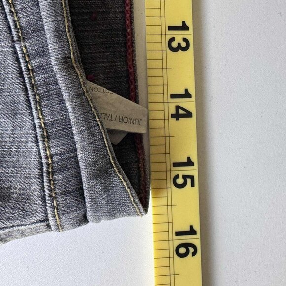 Y2K Gray GLO Flare Jeans Size 9 - Picture 8 of 9